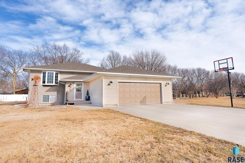 202 N Kemper St, Viborg, SD, 57070-2067 | Card Image