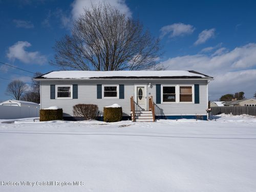 16 Railroad Ave, Kingston, NY, 12401-3916 | Card Image