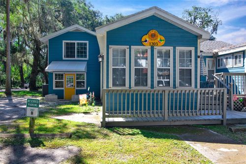 1203 12th Ave, GAINESVILLE, FL, 32601-4678 | Card Image