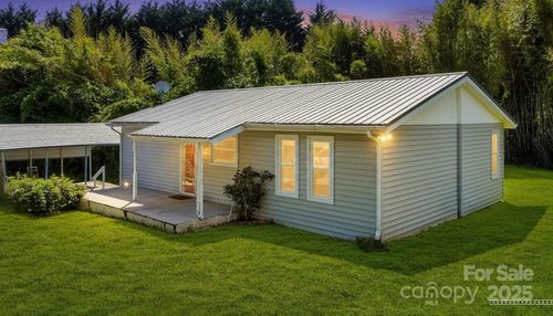 13 Rosscraggon Dr, Asheville, NC, 28803-2109 | Card Image