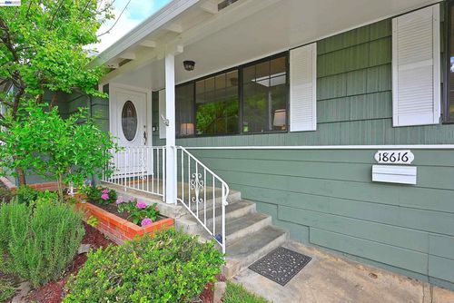 18616 Sandy Rd, Castro Valley, CA, 94546-2424 | Card Image