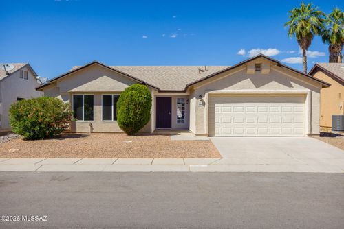2530 W Camino Del Venegas, Tucson, AZ, 85742 | Card Image