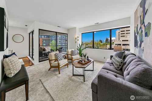 5c-1301 Spring St, Seattle, WA, 98104-1350 | Card Image