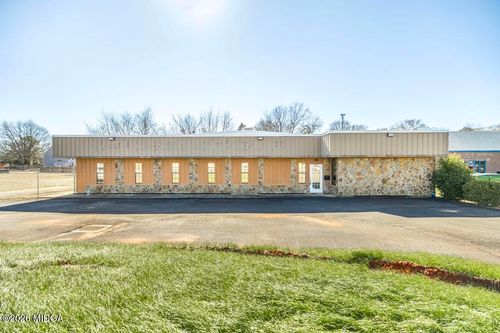 2002 Elberta Rd, Warner Robins, GA, 31093-1353 | Card Image