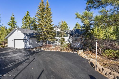 50 Sunridge Dr, Reno, NV, 89511-8727 | Card Image
