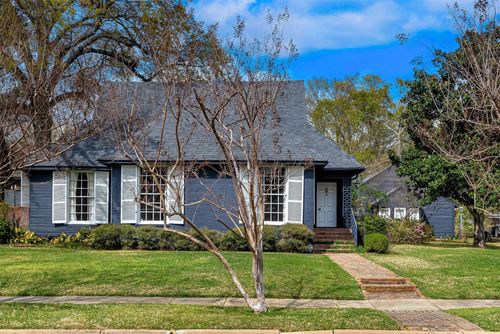 702 Elmwood St, Shreveport, LA, 71104-4904 | Card Image
