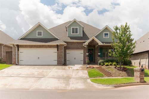 8208 Poplar Drive, Edmond, OK, 73034 | Card Image