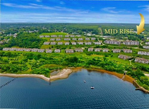 unit-170-71 Starboard Dr, Tiverton, RI, 02878-4281 | Card Image