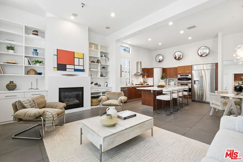 12912 Discovery Crk, Playa Vista, CA, 90094-2207 | Card Image