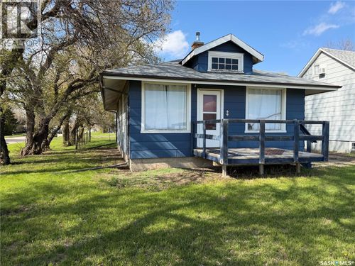 10 Railway Ave, Redvers, SK, S0C2H0 | Card Image