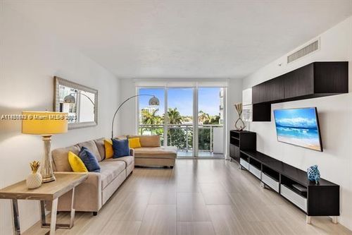 apt-433-3001 S Ocean Dr, Hollywood, FL, 33019-2865 | Card Image