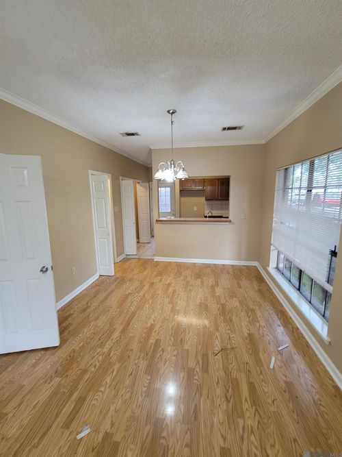 apt-a-910 W Macci St, Gonzales, LA, 70737-4819 | Card Image