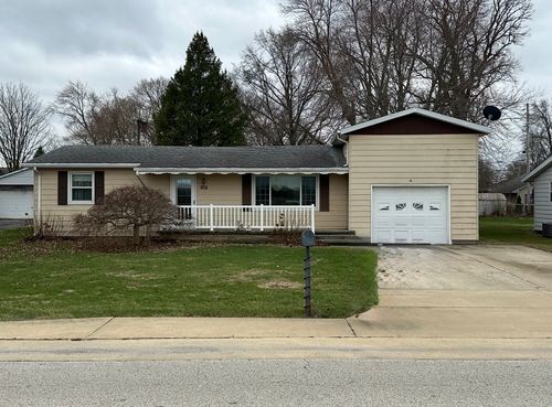 905 E Harrison St, Villa Grove, IL, 61956-1301 | Card Image
