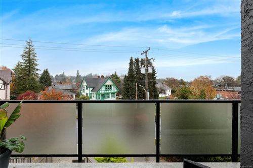402-1241 Fairfield Rd, Victoria, BC, V8V3B3 | Card Image