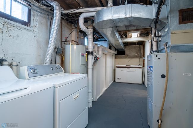 626 interior-5.jpg | Image 24