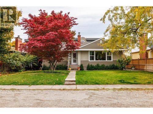 1945 Bowes St, Kelowna, BC, V1Y3C2 | Card Image