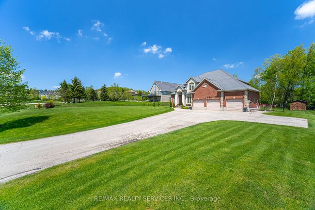 24 Brookhaven Cres, House other with 8 bedrooms, 4 bathrooms and 10 parking in East Garafraxa ON | Image 4