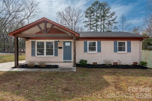 3932 Slagle Dr, Charlotte, NC, 28215-3310 | Card Image