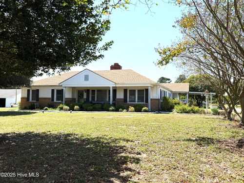 1713 W Queen St, Edenton, NC, 27932-9212 | Card Image