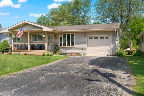 277 Mcmillan St, Grayslake, IL, 60030-2330 | Card Image
