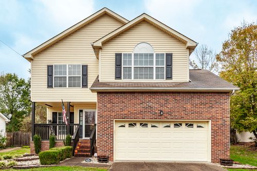 376 Huntington Dr, Gallatin, TN, 37066-8599 | Card Image