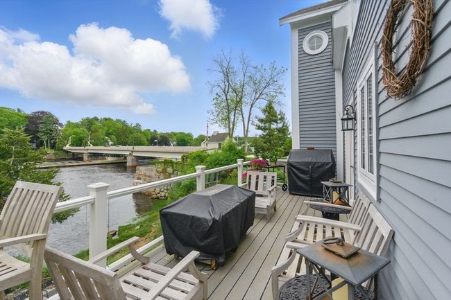 UNIT-3 - 1 Deer Island St, Condo with 2 bedrooms, 3 bathrooms and 2 parking in Amesbury MA | Image 11