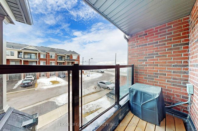 1106 Lockie Dr, House attached with 3 bedrooms, 3 bathrooms and 2 parking in Oshawa ON | Image 37