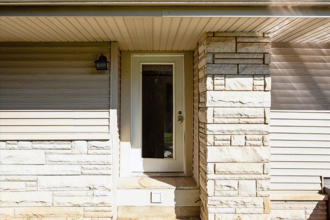 7870 N Meridian Rd, House other with 3 bedrooms, 2 bathrooms and null parking in Jackson MI | Image 5