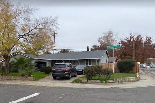 2187 Montecito Way, Sacramento, CA, 95822-4905 | Card Image