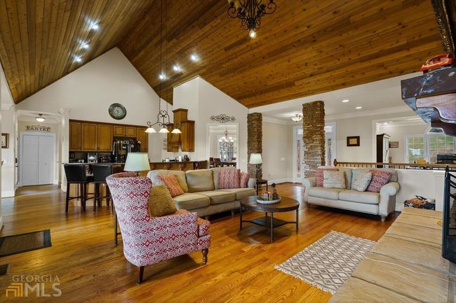 611 Buttermilk Rd Sw, House other with 4 bedrooms, 4 bathrooms and 4 parking in Cave Spring GA | Image 12