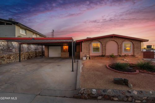 332 Carnival Dr, El Paso, TX, 79912-5704 | Card Image