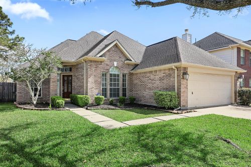 3715 Crescent Dr, Pearland, TX, 77584-9456 | Card Image