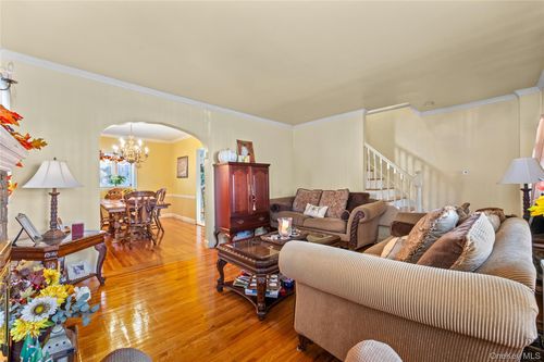 119 9th Ave, College Point, NY, 11356-1018 | Card Image