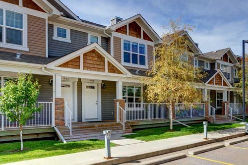 409 Cranberry Pk Se, Calgary, AB, T3M1R4 | Card Image