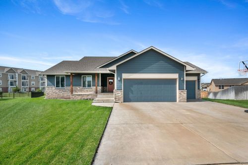 10579 Sondra Ct, Maize, KS, 67101-4122 | Card Image