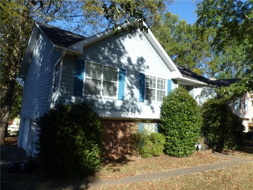6012 Happy Trails Ct, Lithonia, GA, 30058-8352 | Card Image