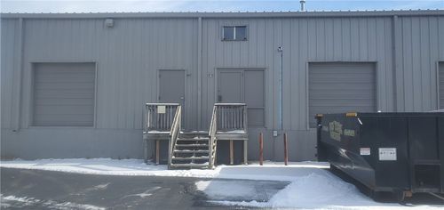 1-140 Brownlee Blvd, Warwick, RI, 02886-4715 | Card Image