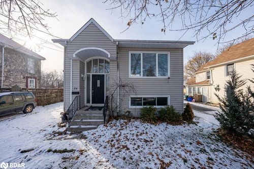 {{alt}} | Card Image