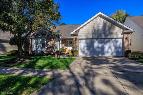 18382 Winding Oak Dr, Middleburg Heights, OH, 44130-4891 | Card Image