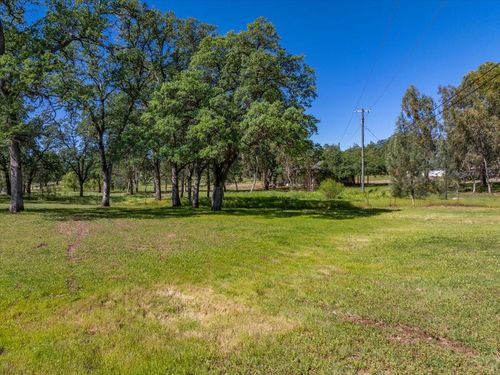 22100 Old Alturas Road, Redding, CA, 96003 | Card Image