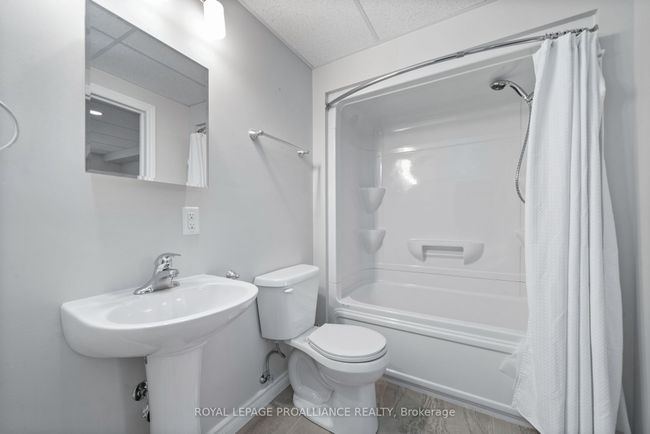 2 Oak Ridge Dr, House other with 4 bedrooms, 4 bathrooms and 8 parking in Stirling ON | Image 48