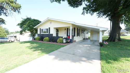 610 Houston St, Dexter, MO, 63841-2438 | Card Image