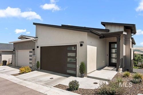 1296 E Echelon Ridge Ln, Boise, ID, 83716-5554 | Card Image