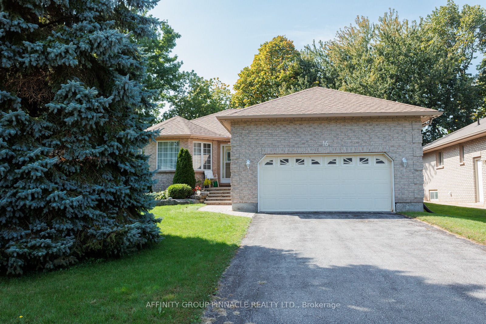 16 Hillview Dr, For Sale in Bobcaygeon eXp Realty