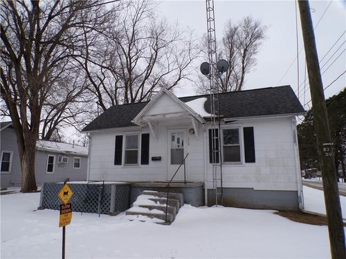 814 W South 10th St, Shelbyville, IL, 62565-2036 | Card Image