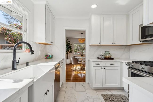 1040 Camelia St, House other with 2 bedrooms, 1 bathrooms and null parking in Berkeley CA | Image 16
