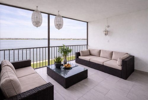 202-1175 Ne Miami Gardens Dr, Miami, FL, 33179 | Card Image