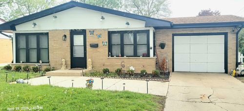 703 Sheldon Ave, Aurora, IL, 60506-2724 | Card Image