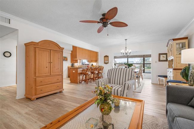9527 Azure Cv, Condo with 3 bedrooms, 2 bathrooms and null parking in BRADENTON FL | Image 8
