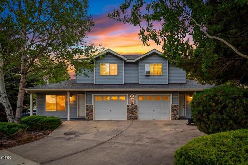 1559 Sw Rimrock Way, Redmond, OR, 97756-8657 | Card Image